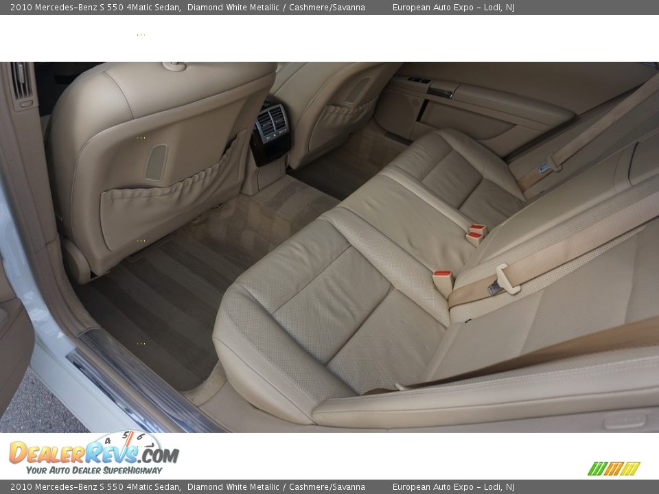 2010 Mercedes-Benz S 550 4Matic Sedan Diamond White Metallic / Cashmere/Savanna Photo #15