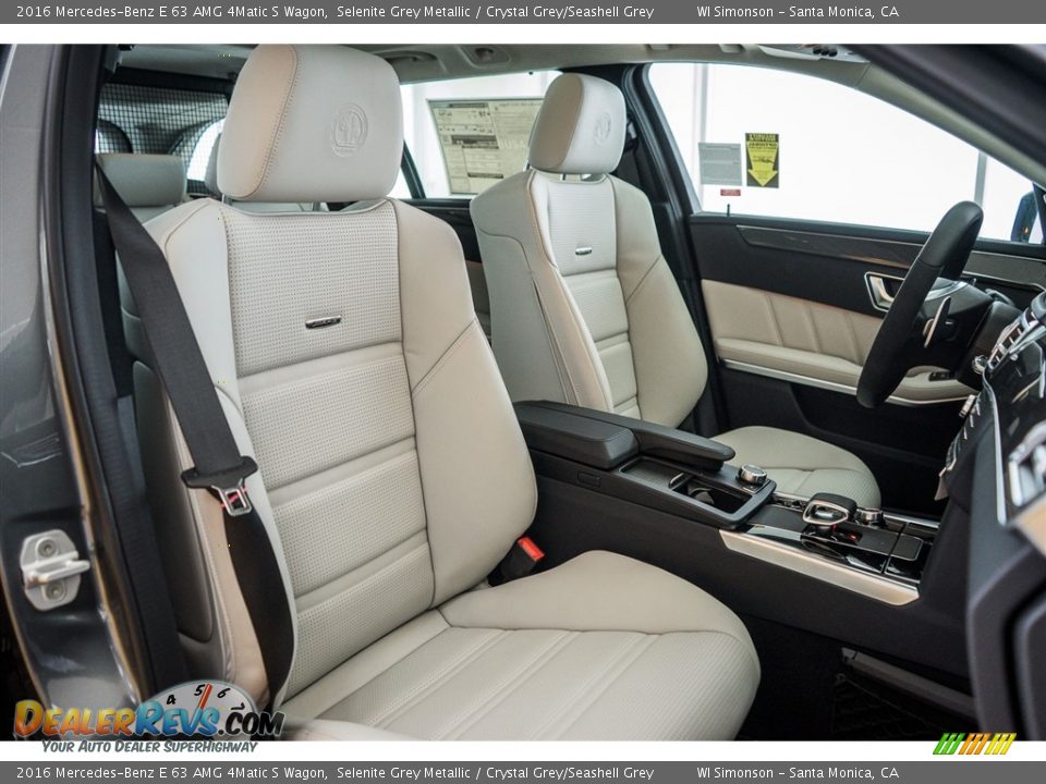 Front Seat of 2016 Mercedes-Benz E 63 AMG 4Matic S Wagon Photo #2