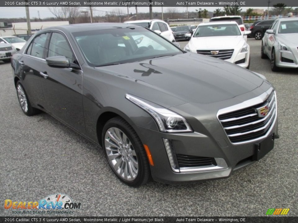 Front 3/4 View of 2016 Cadillac CTS 3.6 Luxury AWD Sedan Photo #2