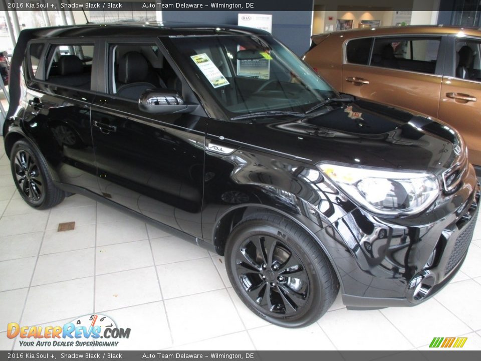 Front 3/4 View of 2016 Kia Soul + Photo #3