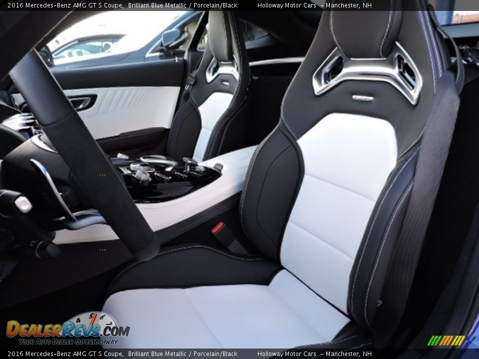 Front Seat of 2016 Mercedes-Benz AMG GT S Coupe Photo #12