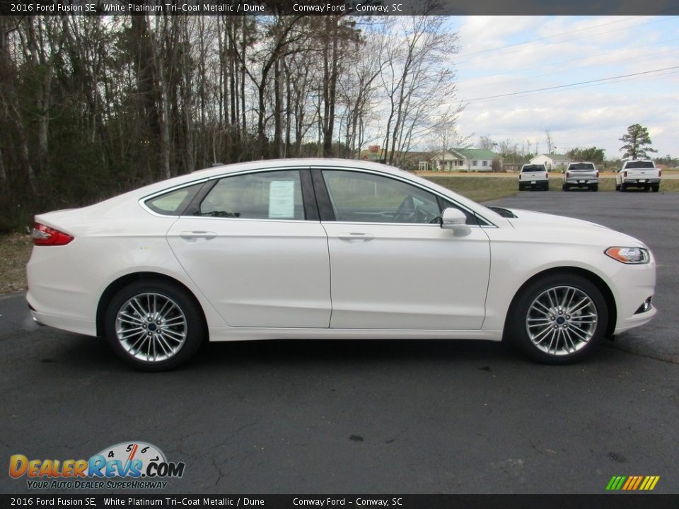2016 Ford Fusion SE White Platinum Tri-Coat Metallic / Dune Photo #2