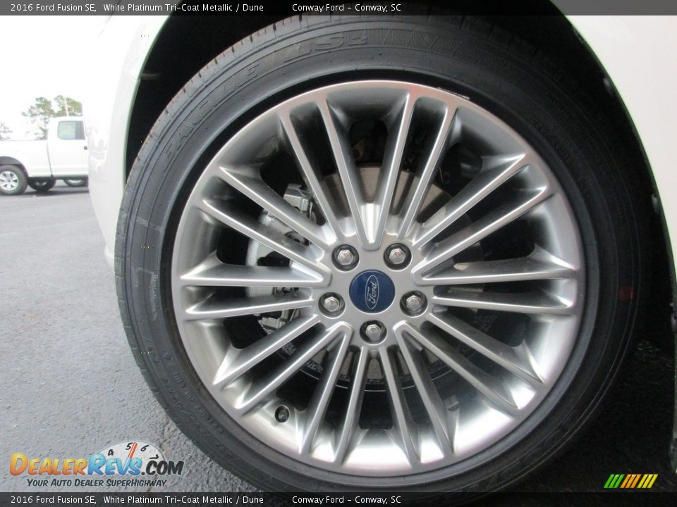 2016 Ford Fusion SE White Platinum Tri-Coat Metallic / Dune Photo #13