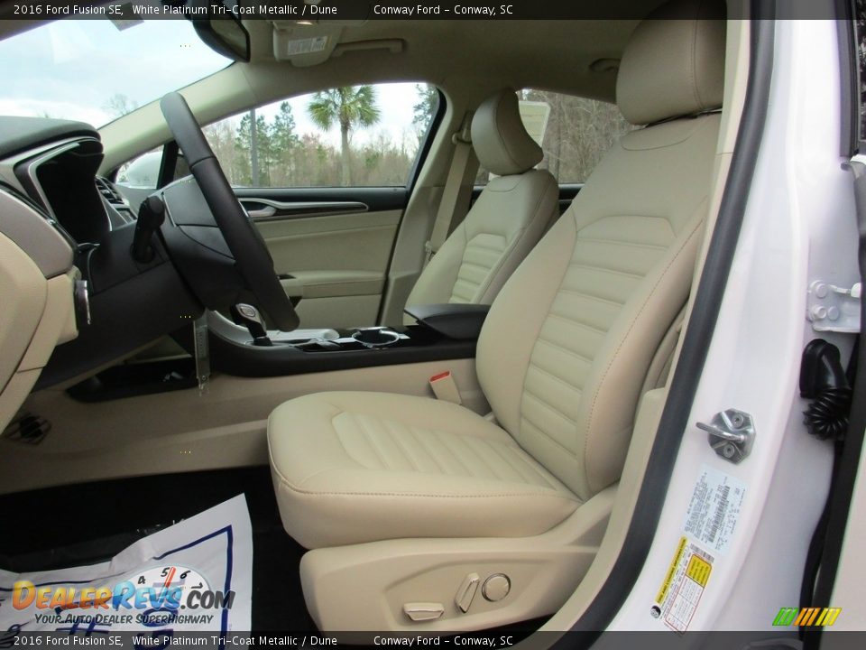 2016 Ford Fusion SE White Platinum Tri-Coat Metallic / Dune Photo #14