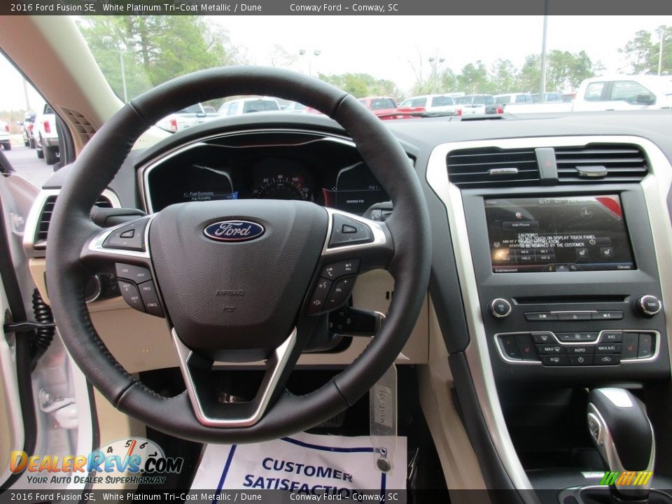 2016 Ford Fusion SE White Platinum Tri-Coat Metallic / Dune Photo #22