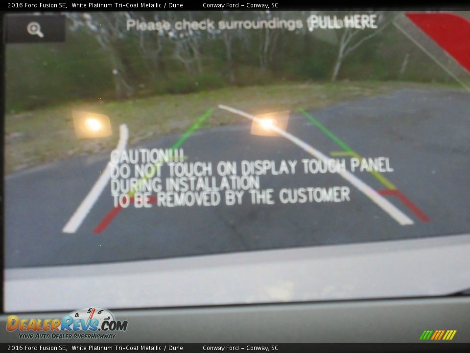 2016 Ford Fusion SE White Platinum Tri-Coat Metallic / Dune Photo #28
