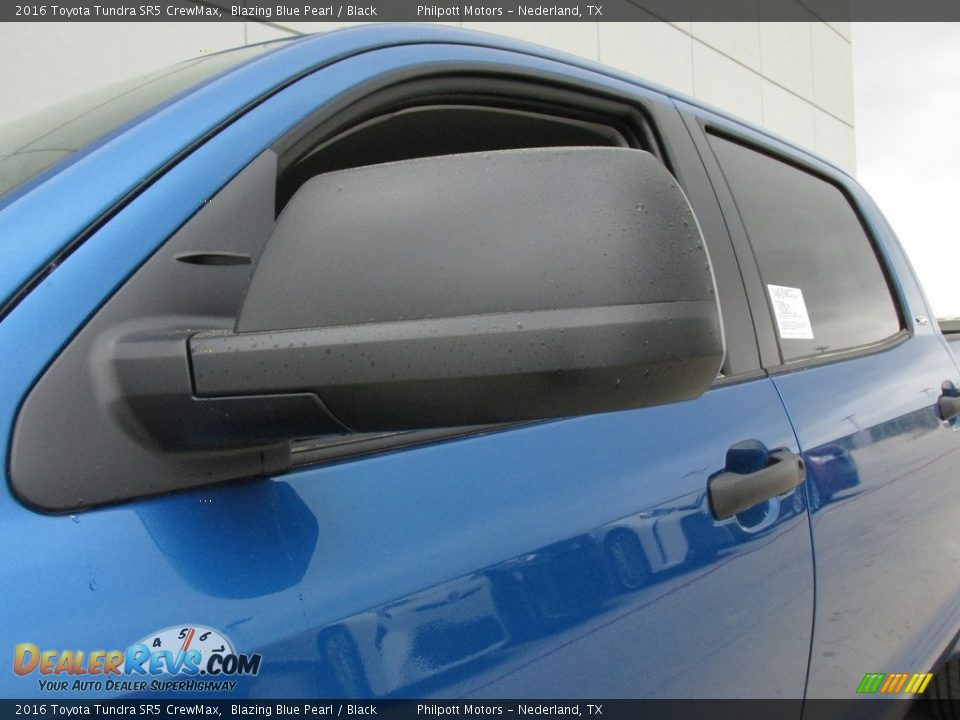 2016 Toyota Tundra SR5 CrewMax Blazing Blue Pearl / Black Photo #12
