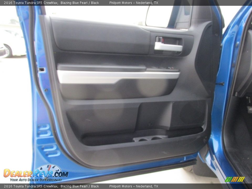 2016 Toyota Tundra SR5 CrewMax Blazing Blue Pearl / Black Photo #18