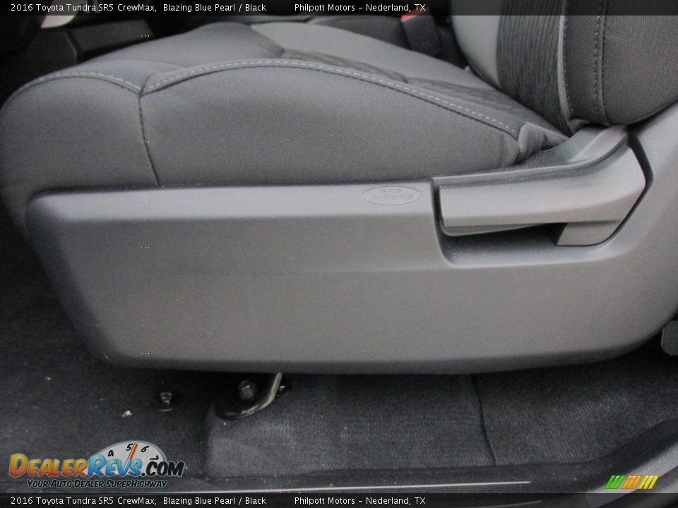 2016 Toyota Tundra SR5 CrewMax Blazing Blue Pearl / Black Photo #21
