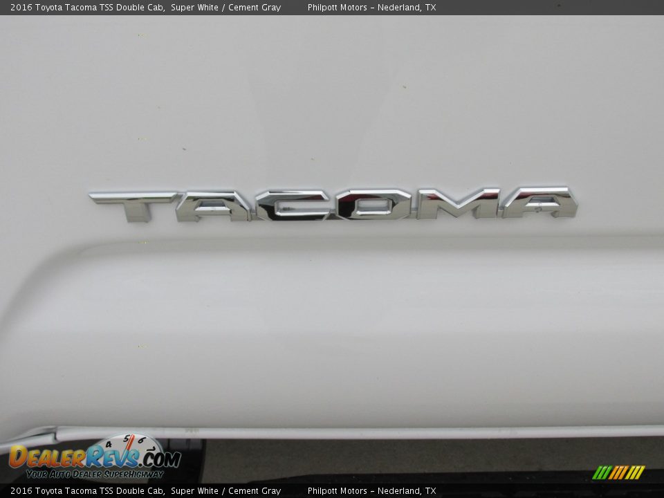 2016 Toyota Tacoma TSS Double Cab Super White / Cement Gray Photo #14