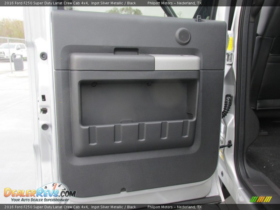 2016 Ford F250 Super Duty Lariat Crew Cab 4x4 Ingot Silver Metallic / Black Photo #19