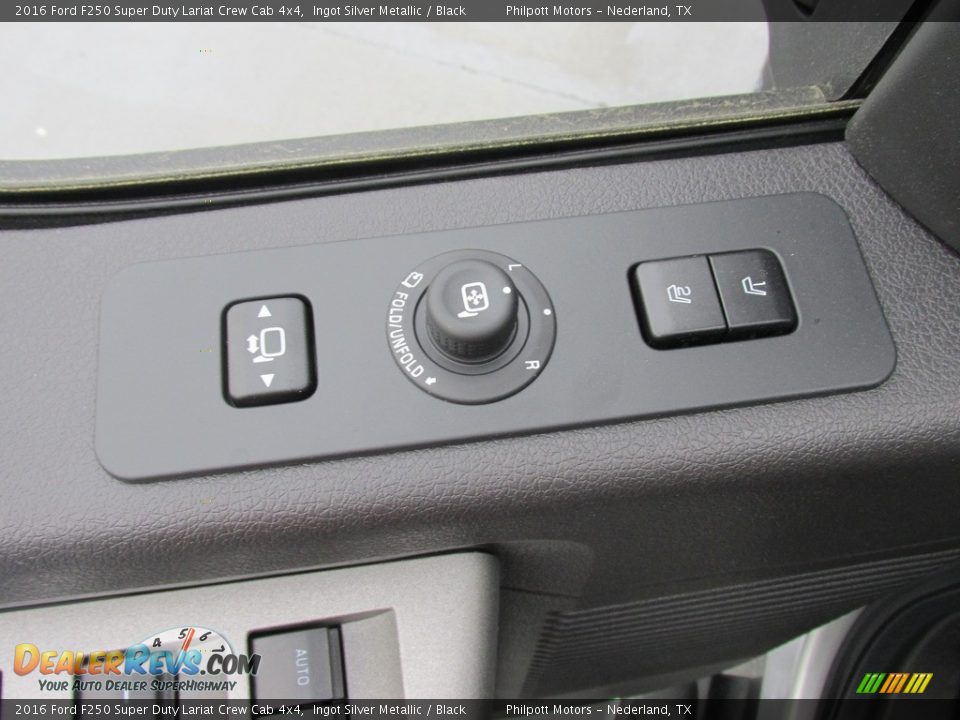 2016 Ford F250 Super Duty Lariat Crew Cab 4x4 Ingot Silver Metallic / Black Photo #22