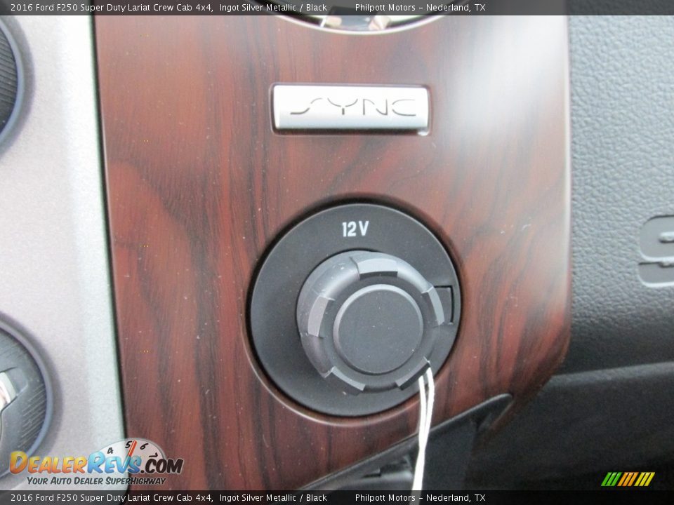 2016 Ford F250 Super Duty Lariat Crew Cab 4x4 Ingot Silver Metallic / Black Photo #32