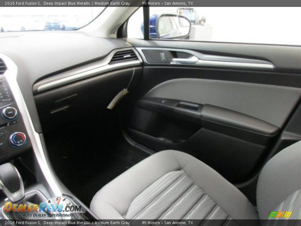 2016 Ford Fusion S Deep Impact Blue Metallic / Medium Earth Gray Photo #15