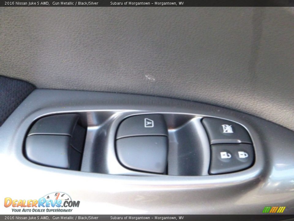 Controls of 2016 Nissan Juke S AWD Photo #20