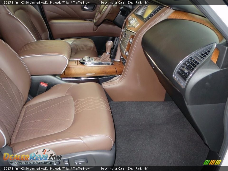 Front Seat of 2015 Infiniti QX80 Limited AWD Photo #10