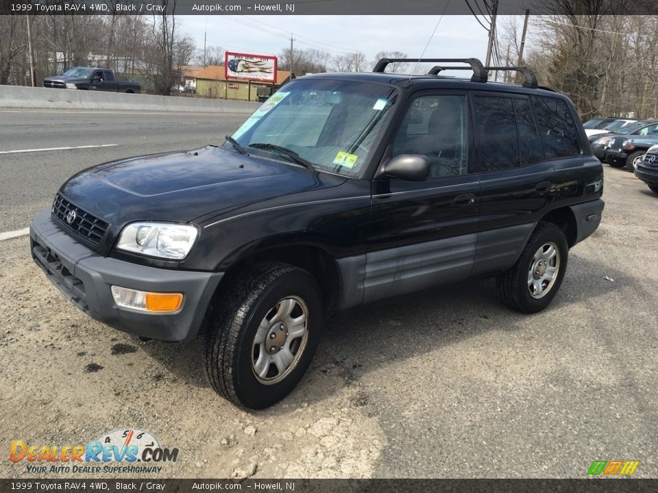 Front 3/4 View of 1999 Toyota RAV4 4WD Photo #15