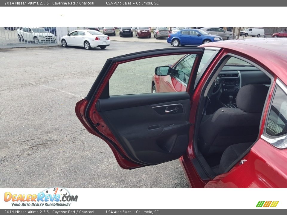 2014 Nissan Altima 2.5 S Cayenne Red / Charcoal Photo #8