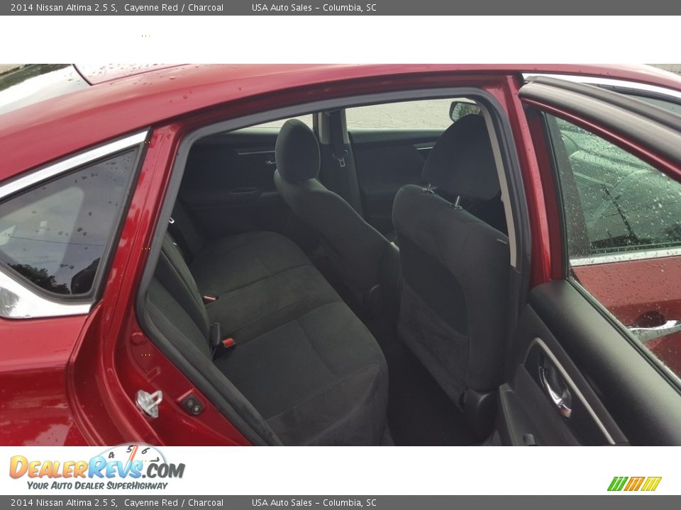 2014 Nissan Altima 2.5 S Cayenne Red / Charcoal Photo #11