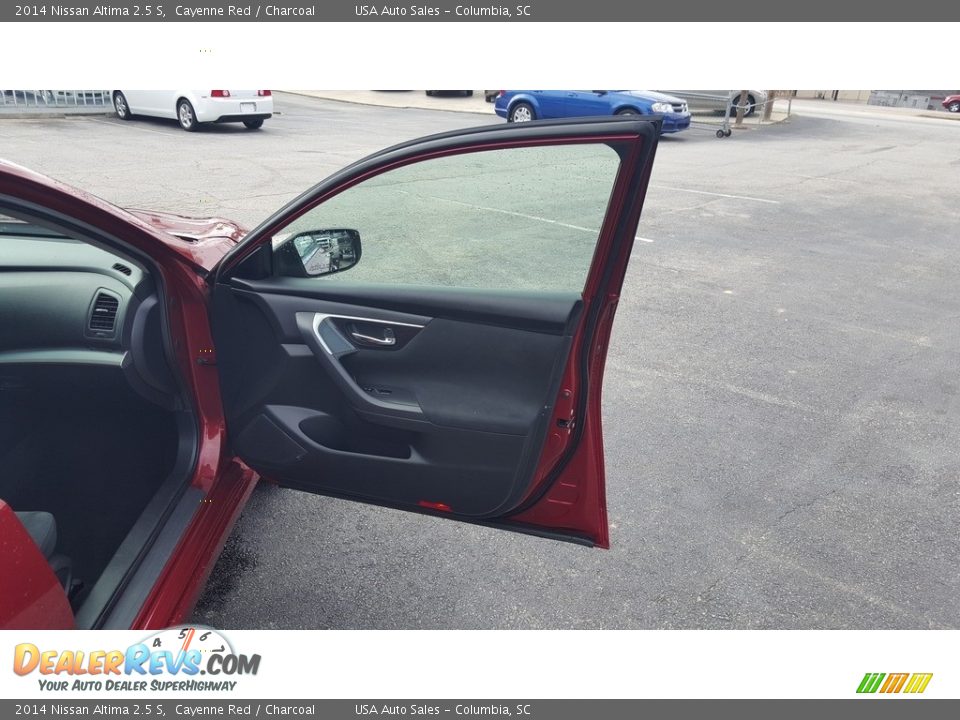 2014 Nissan Altima 2.5 S Cayenne Red / Charcoal Photo #12