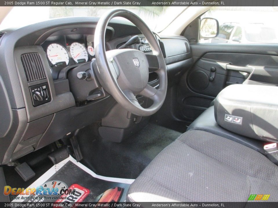 2005 Dodge Ram 1500 ST Regular Cab Mineral Gray Metallic / Dark Slate Gray Photo #9