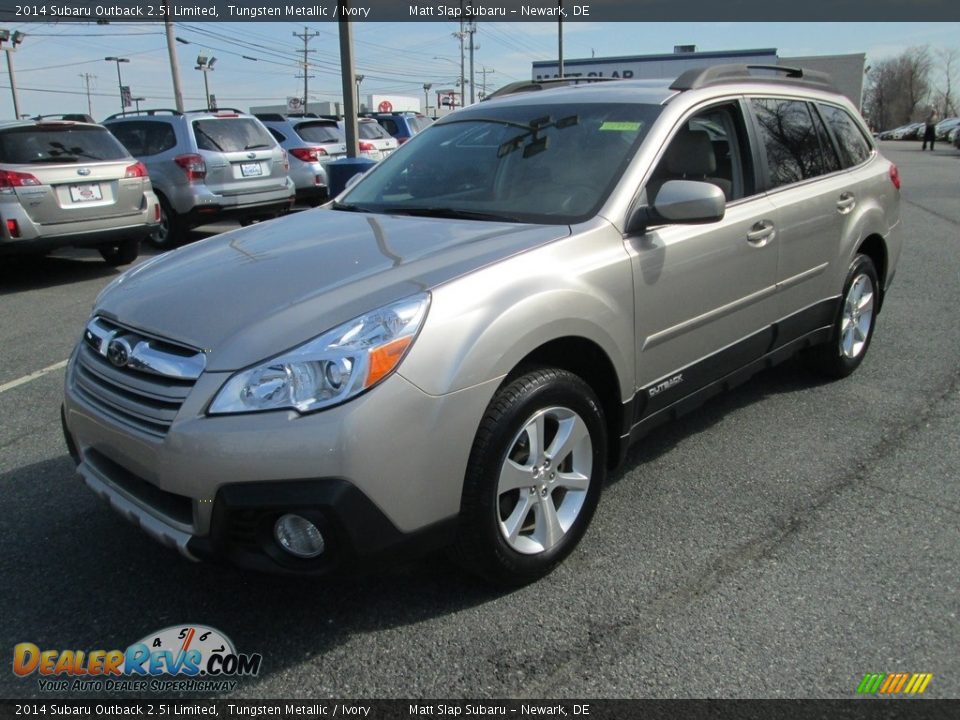 Front 3/4 View of 2014 Subaru Outback 2.5i Limited Photo #2