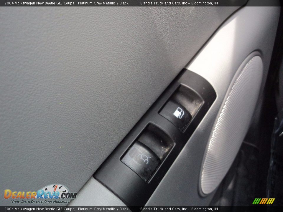 2004 Volkswagen New Beetle GLS Coupe Platinum Grey Metallic / Black Photo #9