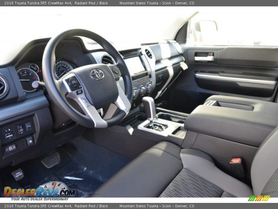 2016 Toyota Tundra SR5 CrewMax 4x4 Radiant Red / Black Photo #5