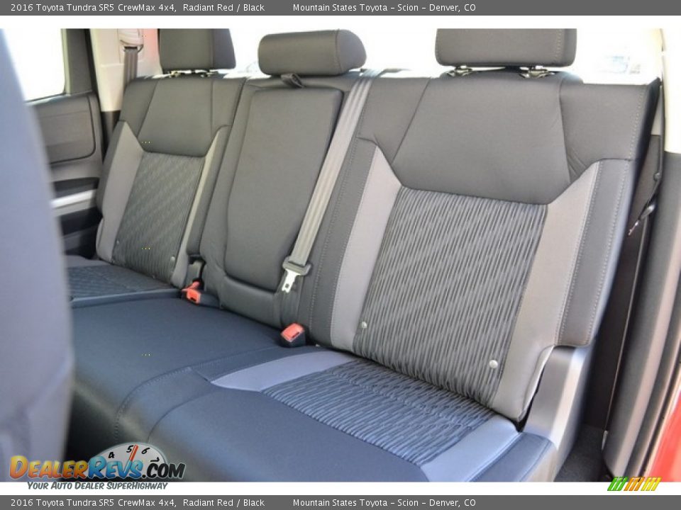 2016 Toyota Tundra SR5 CrewMax 4x4 Radiant Red / Black Photo #7