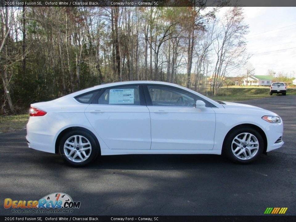 2016 Ford Fusion SE Oxford White / Charcoal Black Photo #2