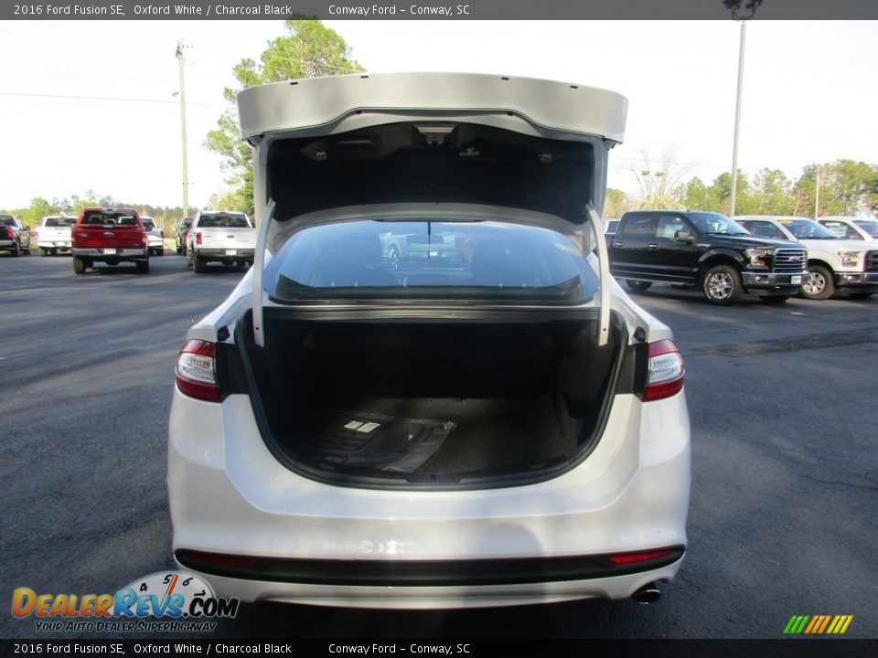 2016 Ford Fusion SE Oxford White / Charcoal Black Photo #10