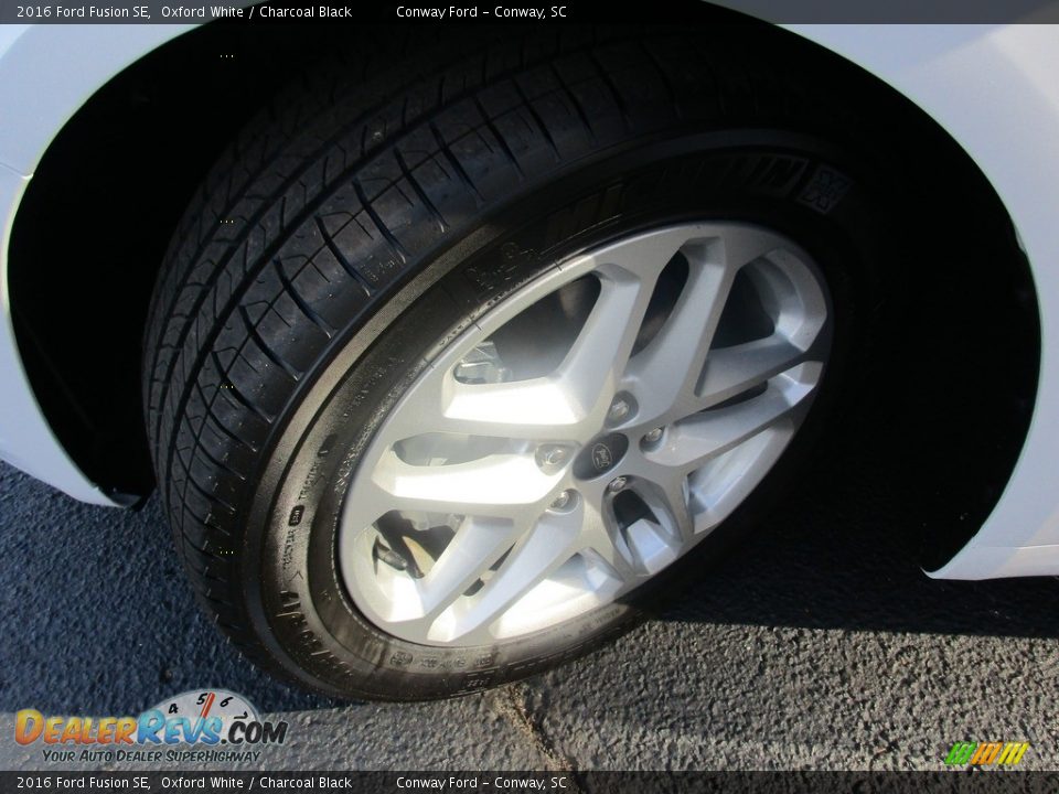 2016 Ford Fusion SE Oxford White / Charcoal Black Photo #13