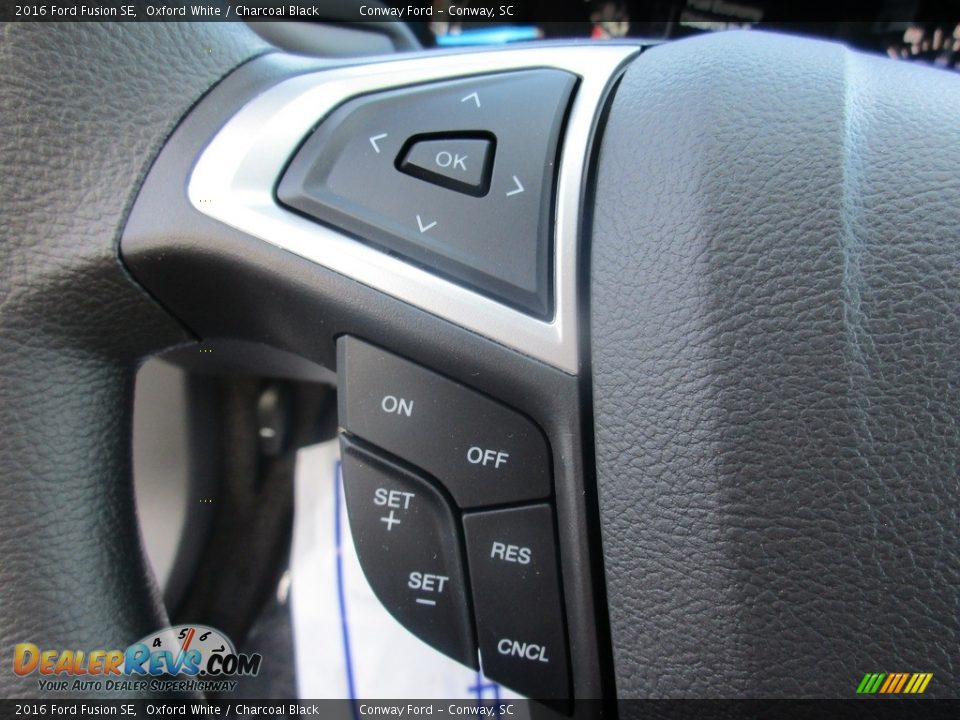 2016 Ford Fusion SE Oxford White / Charcoal Black Photo #32