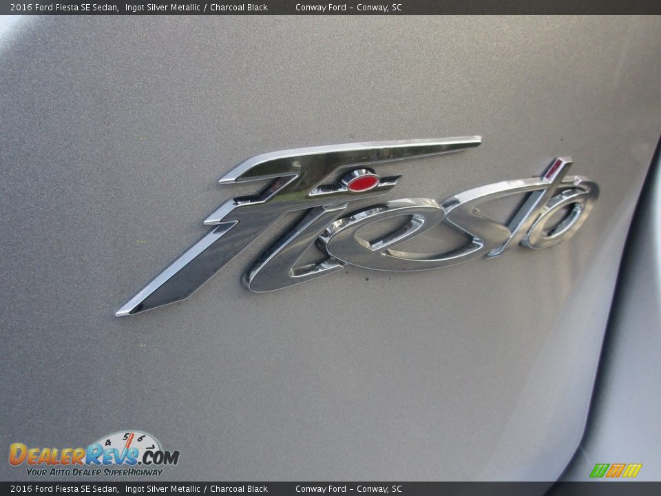 2016 Ford Fiesta SE Sedan Ingot Silver Metallic / Charcoal Black Photo #5