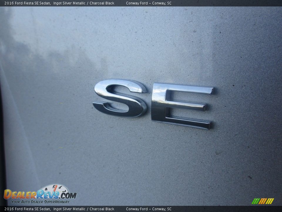 2016 Ford Fiesta SE Sedan Ingot Silver Metallic / Charcoal Black Photo #6