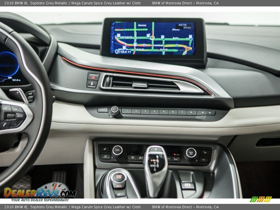Controls of 2016 BMW i8  Photo #6