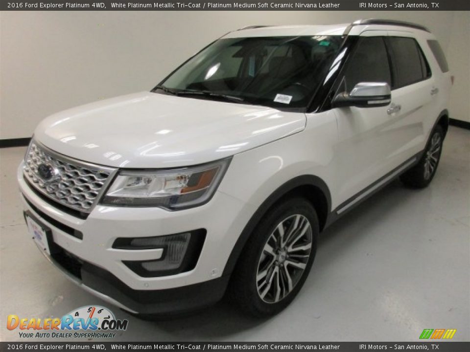 2016 Ford Explorer Platinum 4WD White Platinum Metallic Tri-Coat / Platinum Medium Soft Ceramic Nirvana Leather Photo #4