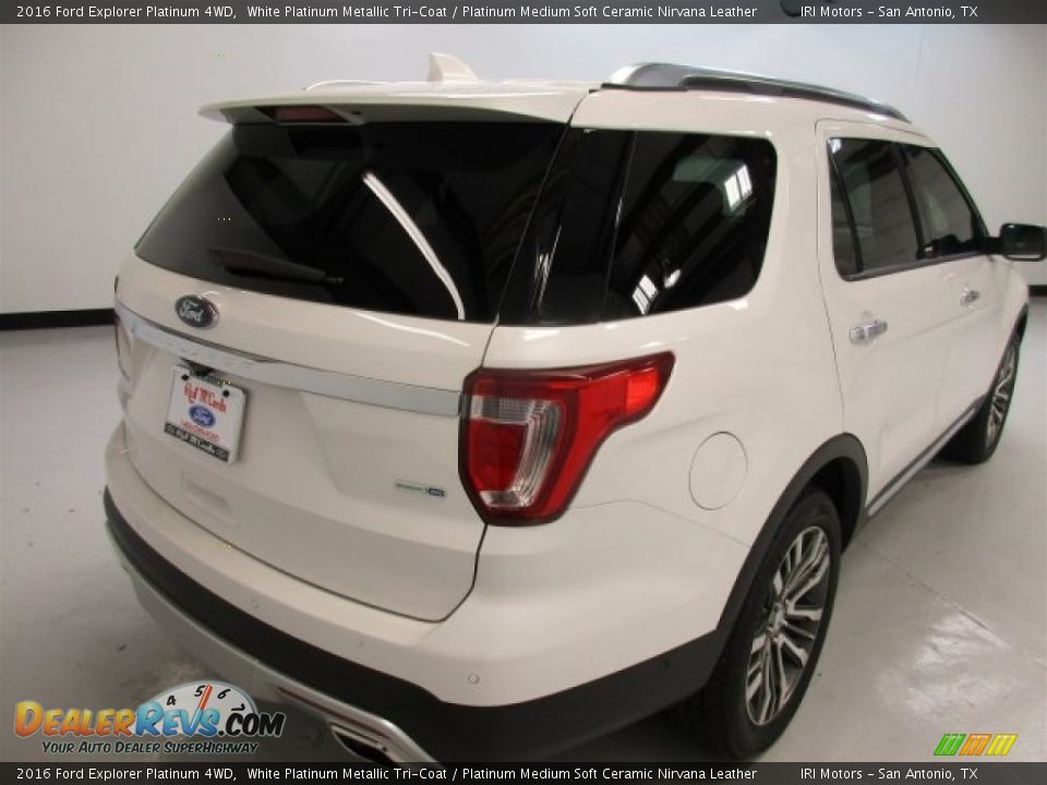 2016 Ford Explorer Platinum 4WD White Platinum Metallic Tri-Coat / Platinum Medium Soft Ceramic Nirvana Leather Photo #10