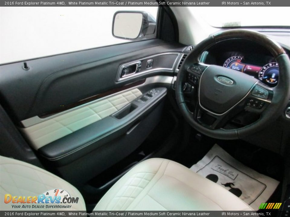 2016 Ford Explorer Platinum 4WD White Platinum Metallic Tri-Coat / Platinum Medium Soft Ceramic Nirvana Leather Photo #13