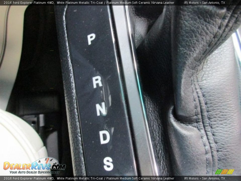 2016 Ford Explorer Platinum 4WD White Platinum Metallic Tri-Coat / Platinum Medium Soft Ceramic Nirvana Leather Photo #23