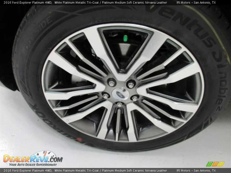 2016 Ford Explorer Platinum 4WD White Platinum Metallic Tri-Coat / Platinum Medium Soft Ceramic Nirvana Leather Photo #24