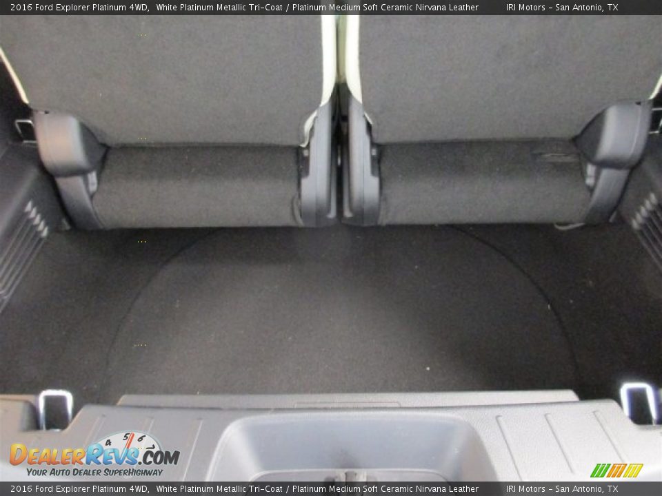 2016 Ford Explorer Platinum 4WD White Platinum Metallic Tri-Coat / Platinum Medium Soft Ceramic Nirvana Leather Photo #25