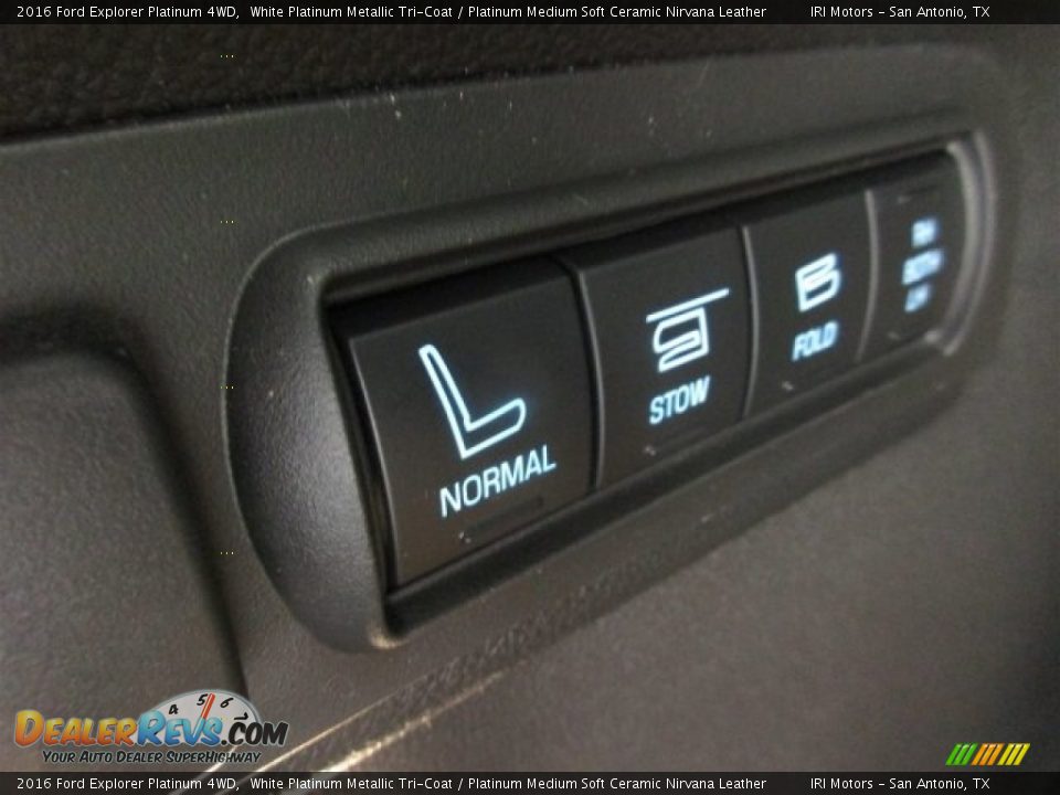 2016 Ford Explorer Platinum 4WD White Platinum Metallic Tri-Coat / Platinum Medium Soft Ceramic Nirvana Leather Photo #28