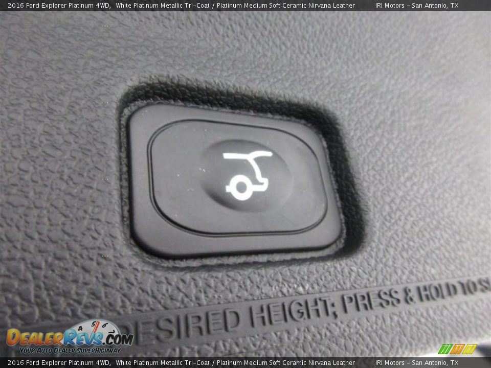 2016 Ford Explorer Platinum 4WD White Platinum Metallic Tri-Coat / Platinum Medium Soft Ceramic Nirvana Leather Photo #29
