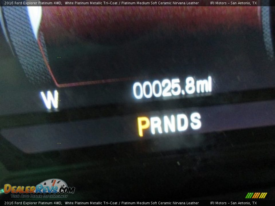 2016 Ford Explorer Platinum 4WD White Platinum Metallic Tri-Coat / Platinum Medium Soft Ceramic Nirvana Leather Photo #35
