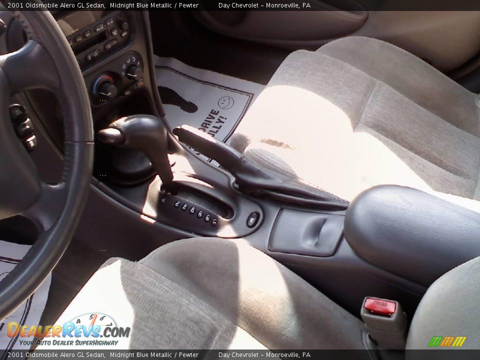 2001 Oldsmobile Alero GL Sedan Midnight Blue Metallic / Pewter Photo #13