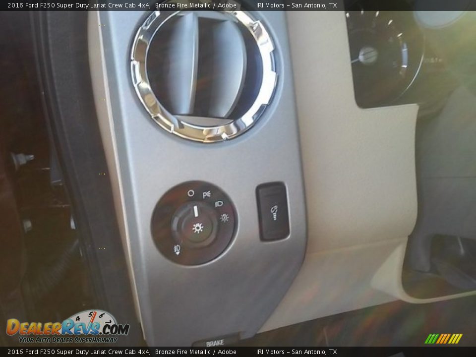 2016 Ford F250 Super Duty Lariat Crew Cab 4x4 Bronze Fire Metallic / Adobe Photo #20