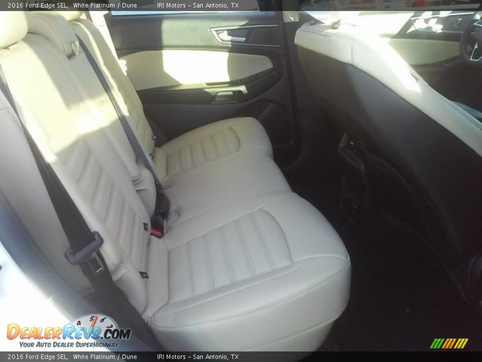 2016 Ford Edge SEL White Platinum / Dune Photo #11