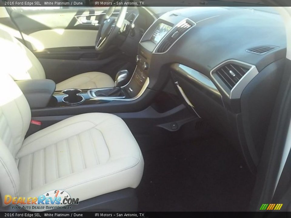 2016 Ford Edge SEL White Platinum / Dune Photo #15