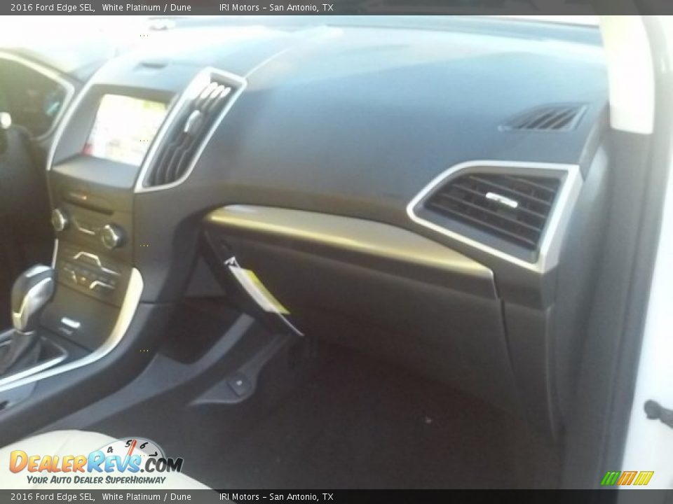 2016 Ford Edge SEL White Platinum / Dune Photo #16